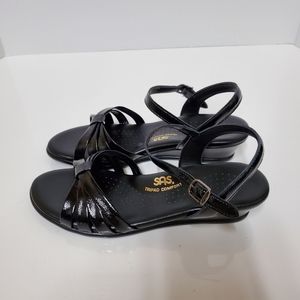 NWOT SAS STRIPPY-P SANDALS